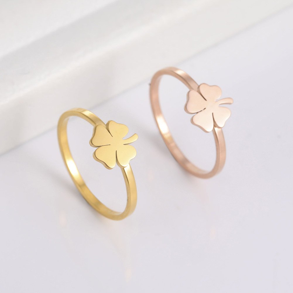 155d8250-fc7a-4fb4-b1a8-f6c021755f98.jpg Women's Stainless Steel Lucky Four-leaf Clover Ring - Image 2