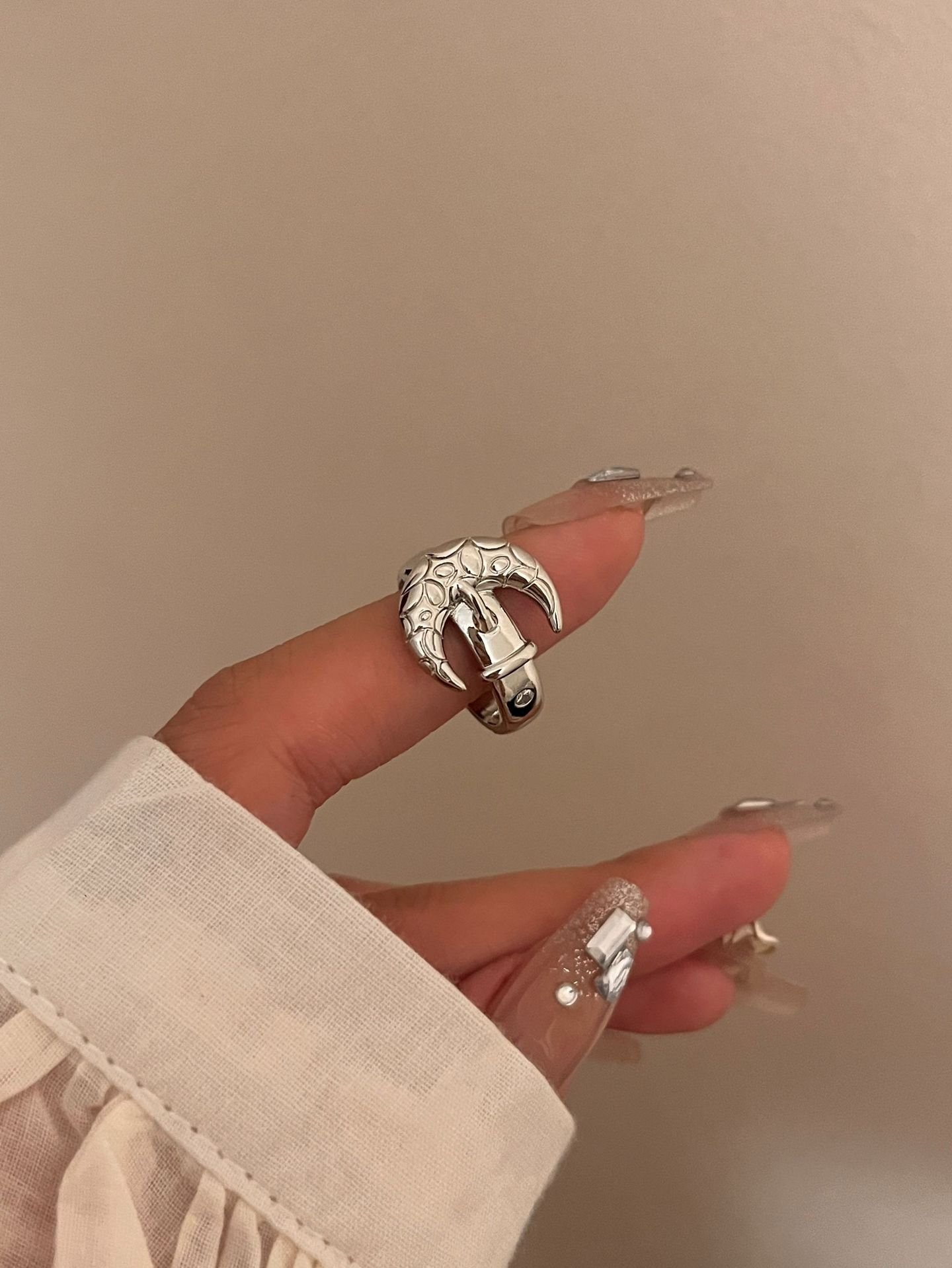 15921a88-bbc5-4844-9b23-d8e86fb10cb8.jpg Retro Five-pointed Star Moon Hip Hop Fashion Personality High Sense Ring - Image 2