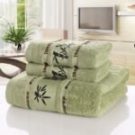 Bamboo charcoal fiber bath towel - Image 4