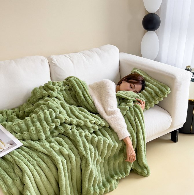 2fc6241e-968b-4c10-b18f-3f29cc61cb2f.jpg Soft Wind Bubble Velvet Blanket Warm Solid Rabbit Fur Blankets Double-sided Thickening Cover Throw Warm Fur Blanket - Image 9