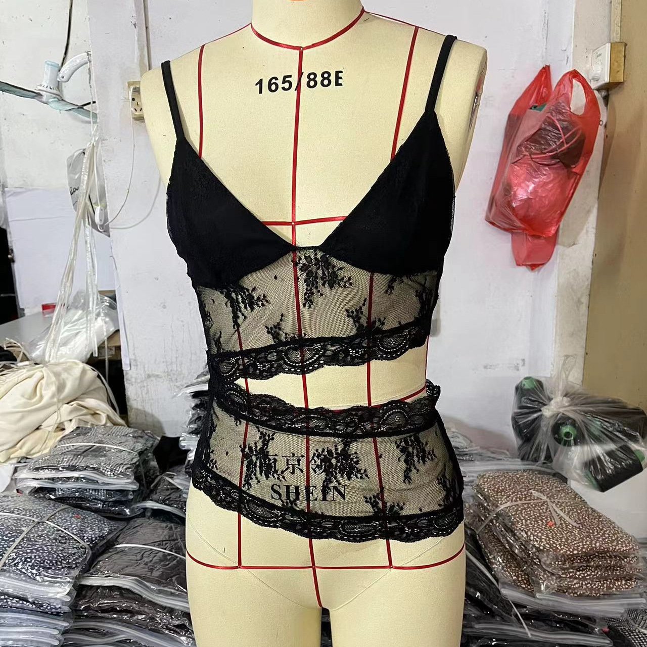 339c4946-aed0-4c10-aa92-861727da41ce.jpg Lace Stitched Backless Small Sling Women V Neck Tank Top Underwear Vest Candy Color Bralette Clothes - Image 4