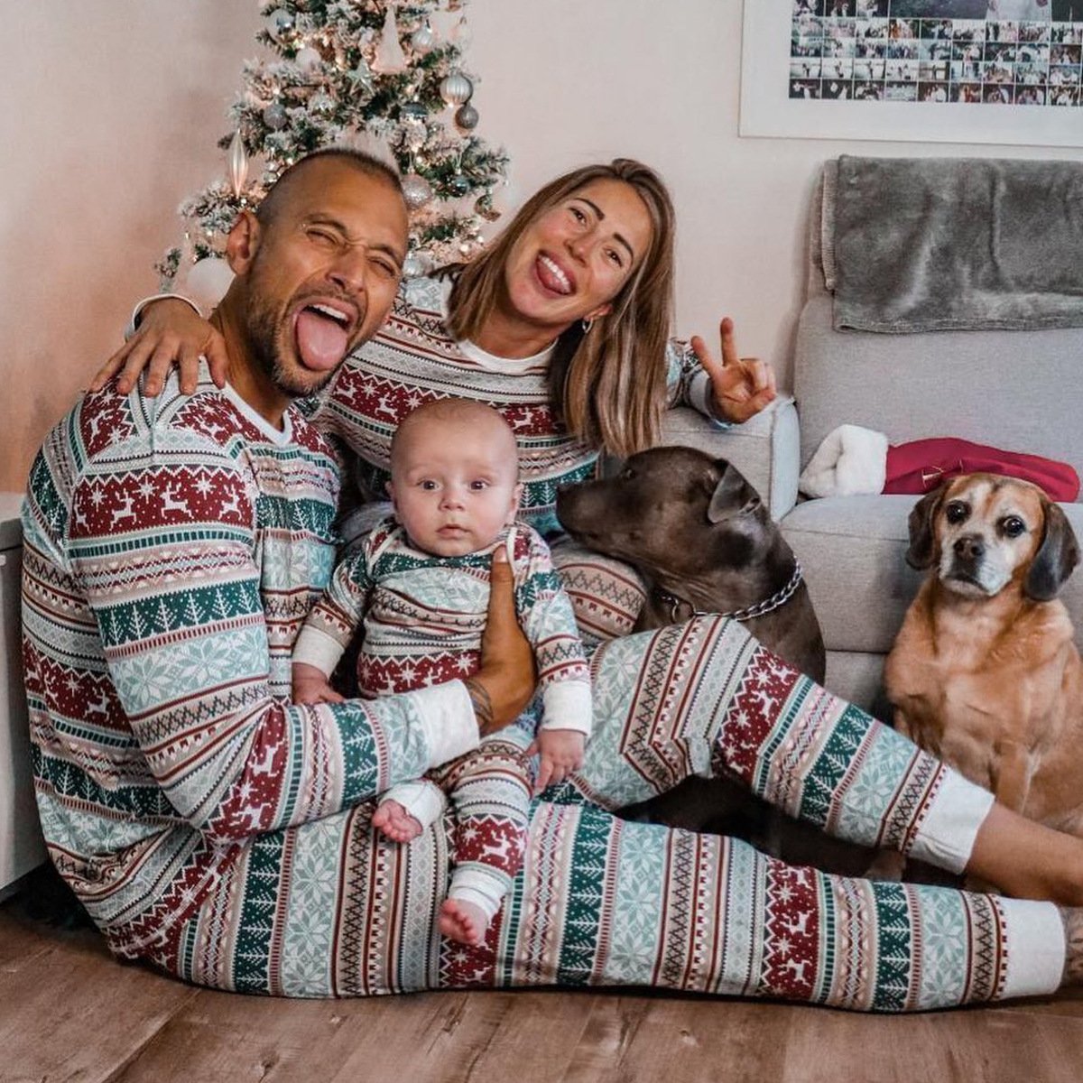 36f923c0-25a3-40fb-a987-319d89104435.jpg Christmas Fashion Home Wear Family Set - Image 3
