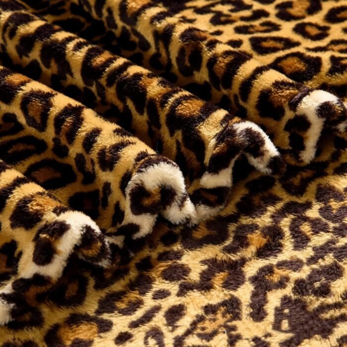 Simple Leopard Print Super Soft Thermal Flannel Blanket - Image 4