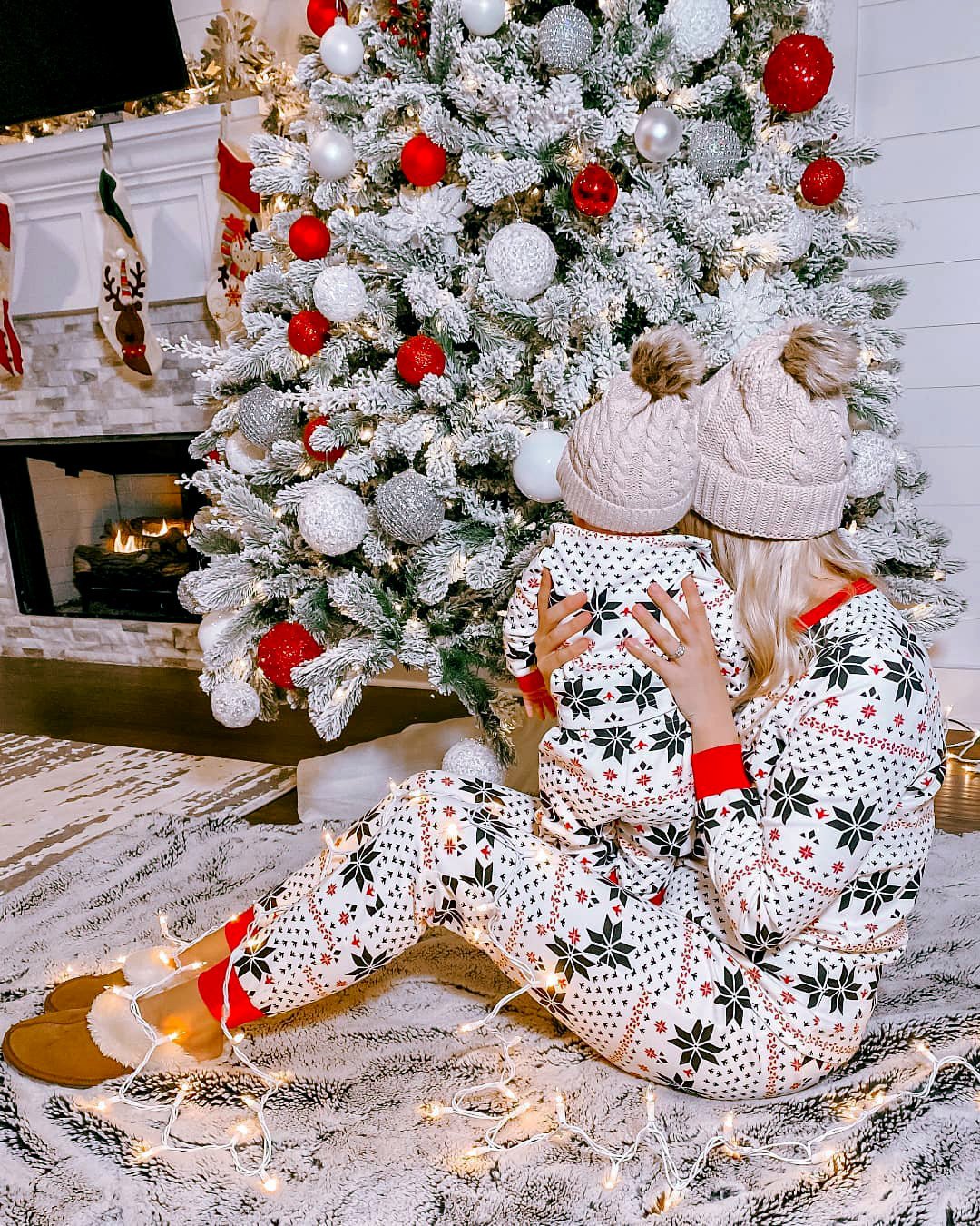 67891090-fd59-4390-919a-4caa23c95881.jpg Polyester Black And White Contrast Color Christmas New Parent-Child Women's Casual Suit - Image 5