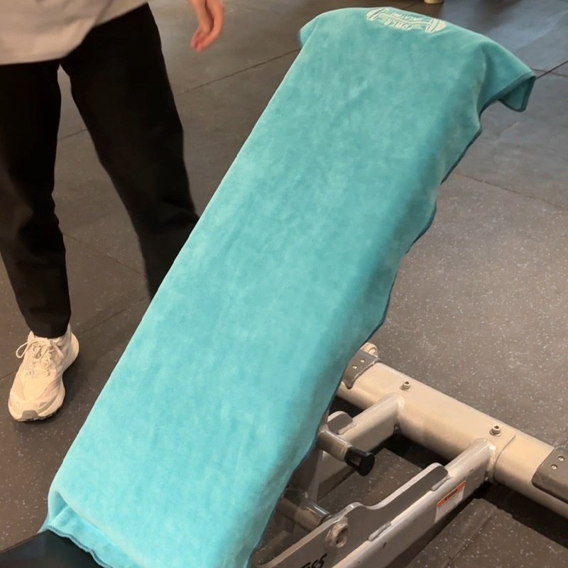 77d2209f-5699-487d-8040-af133808cdb4.jpg Gym Sports Hood Equipment Non-slip Sweat Pad Towel - Image 1