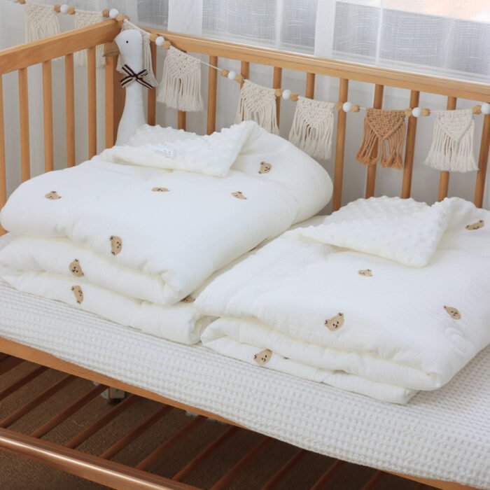 Children's Pure Cotton Wrinkled Gauze And Bean Down Quilt - Image 1