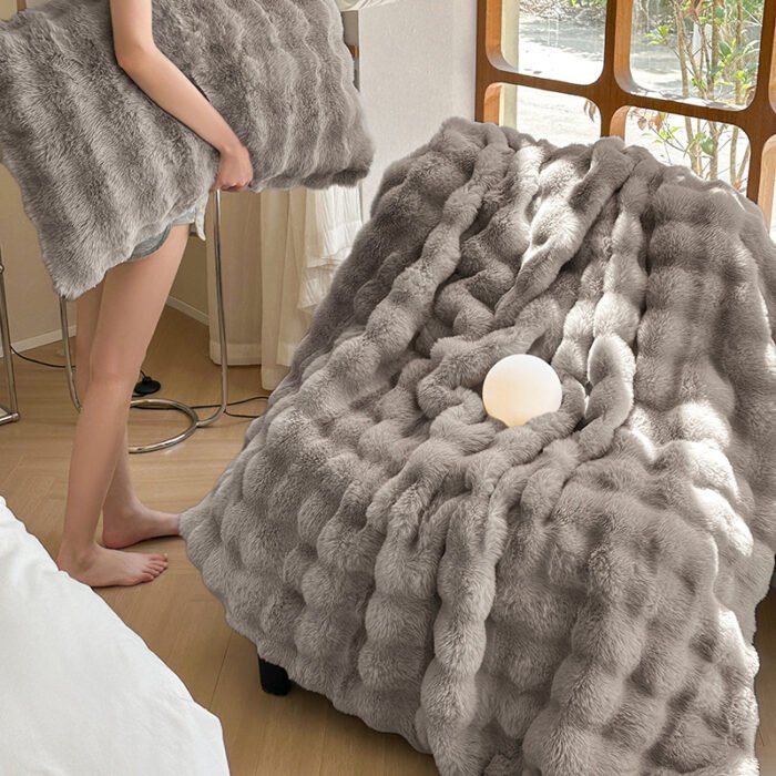 Rex Rabbit Velvet Blanket Thickened Warm Fur Velvet Nap Blanket - Image 9
