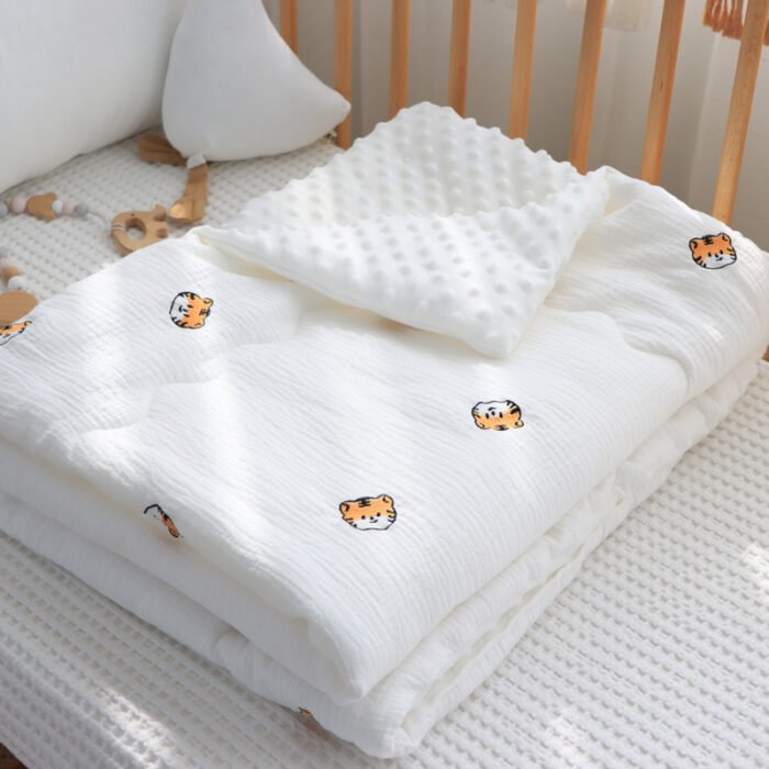 Children's Pure Cotton Wrinkled Gauze And Bean Down Quilt - Image 3