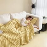 Blanket Heavy Weight Flannel Blanket - Image 3