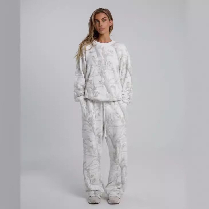 dec7ed8d-063a-4506-8d31-e41caca03985.jpg 2024 Autumn Winter Two Piece Sets Women Camouflage Hoodie Maple Leaf Print Sweatshirt Suit Sports Hoodie Sportswear - Image 3