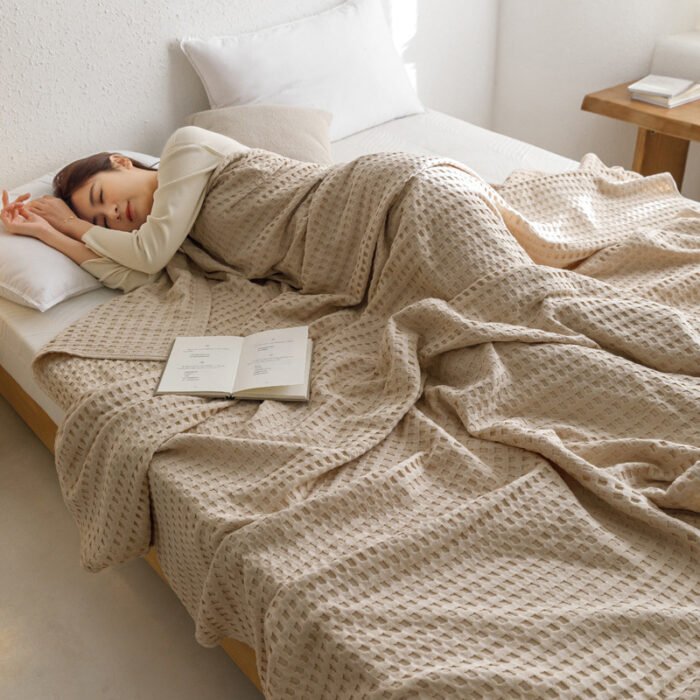 Waffle Cotton Yarn Air Conditioner Summer Cooling Duvet Solid Color Dormitory Comforter - Image 1