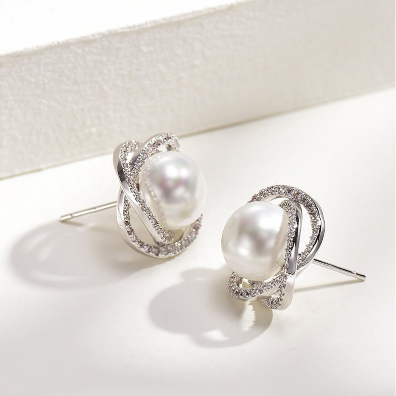 f12b6e84-7f7a-4d43-955f-2d01402dd832.jpg Diamond Rose Pearl Stud Earrings All-match Silver Needle Inlaid With Rhinestone - Image 3