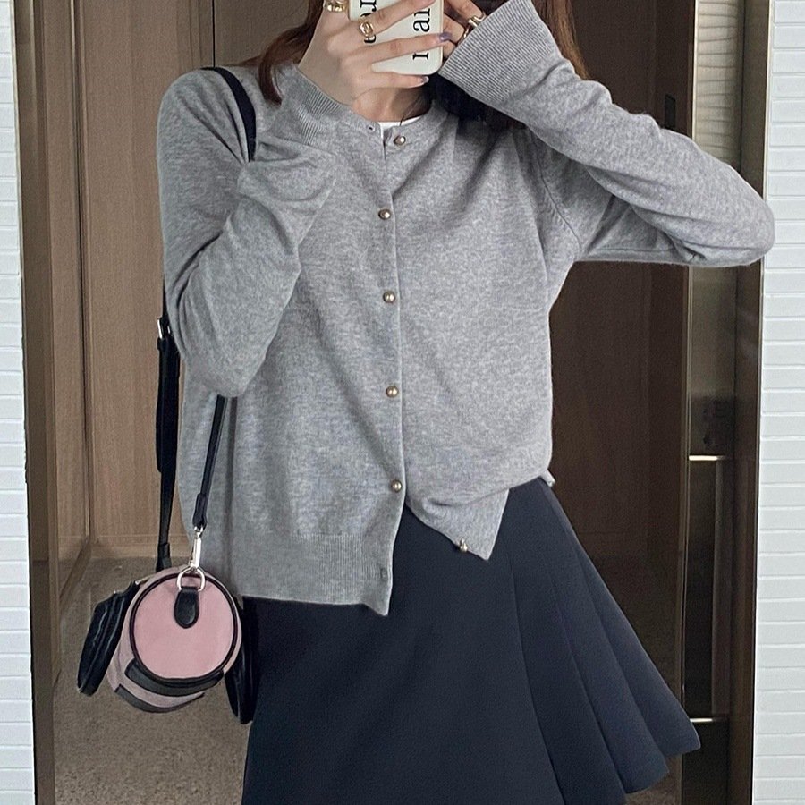 2a9bc112-8bc5-4fcc-bc50-75d7193ebdb2.jpg Women's Early Autumn Thin Type Long-sleeved Top - Image 1